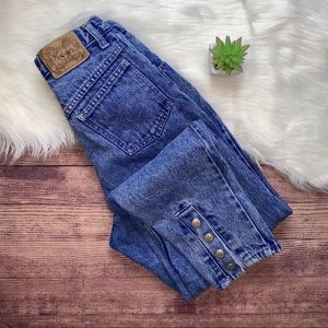 Vintage High Waisted Mom Jeans Button Snap Bottom